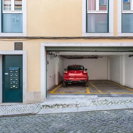 Central, Com Estacionamento Gratuito Lissabon