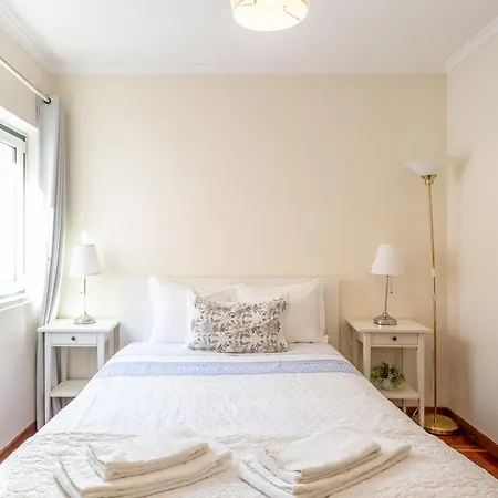 Central, Com Estacionamento Gratuito * 리스본